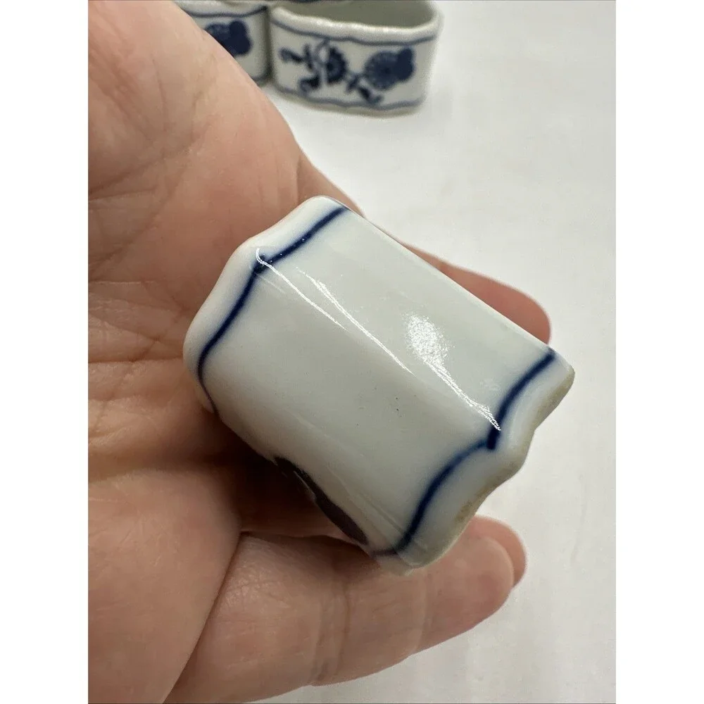 Blue Danube, Blue Onion: Set of 8 Napkin Rings